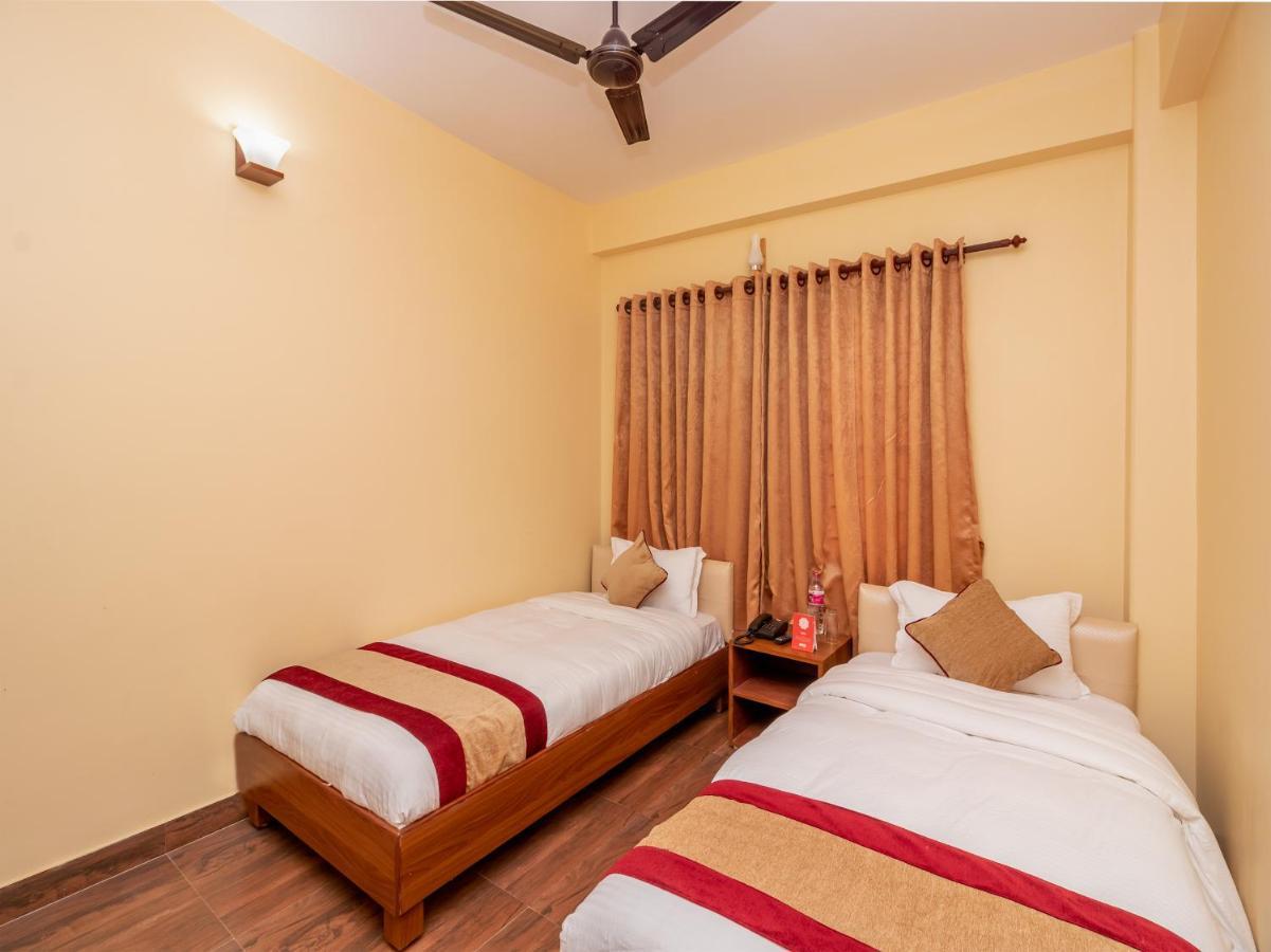 Oyo 253 Hotel Pinnacle Pokhara Exterior foto
