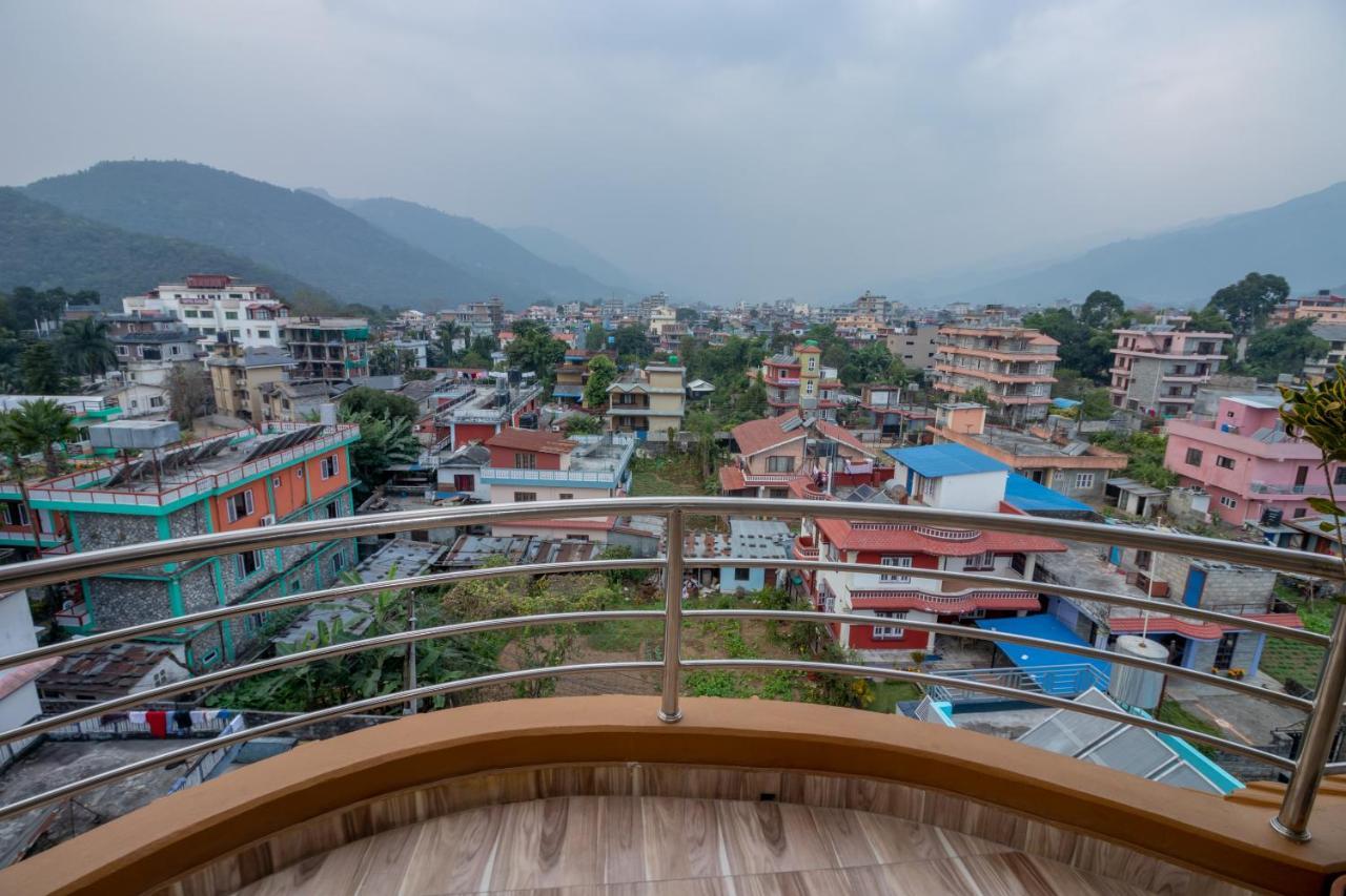 Oyo 253 Hotel Pinnacle Pokhara Exterior foto