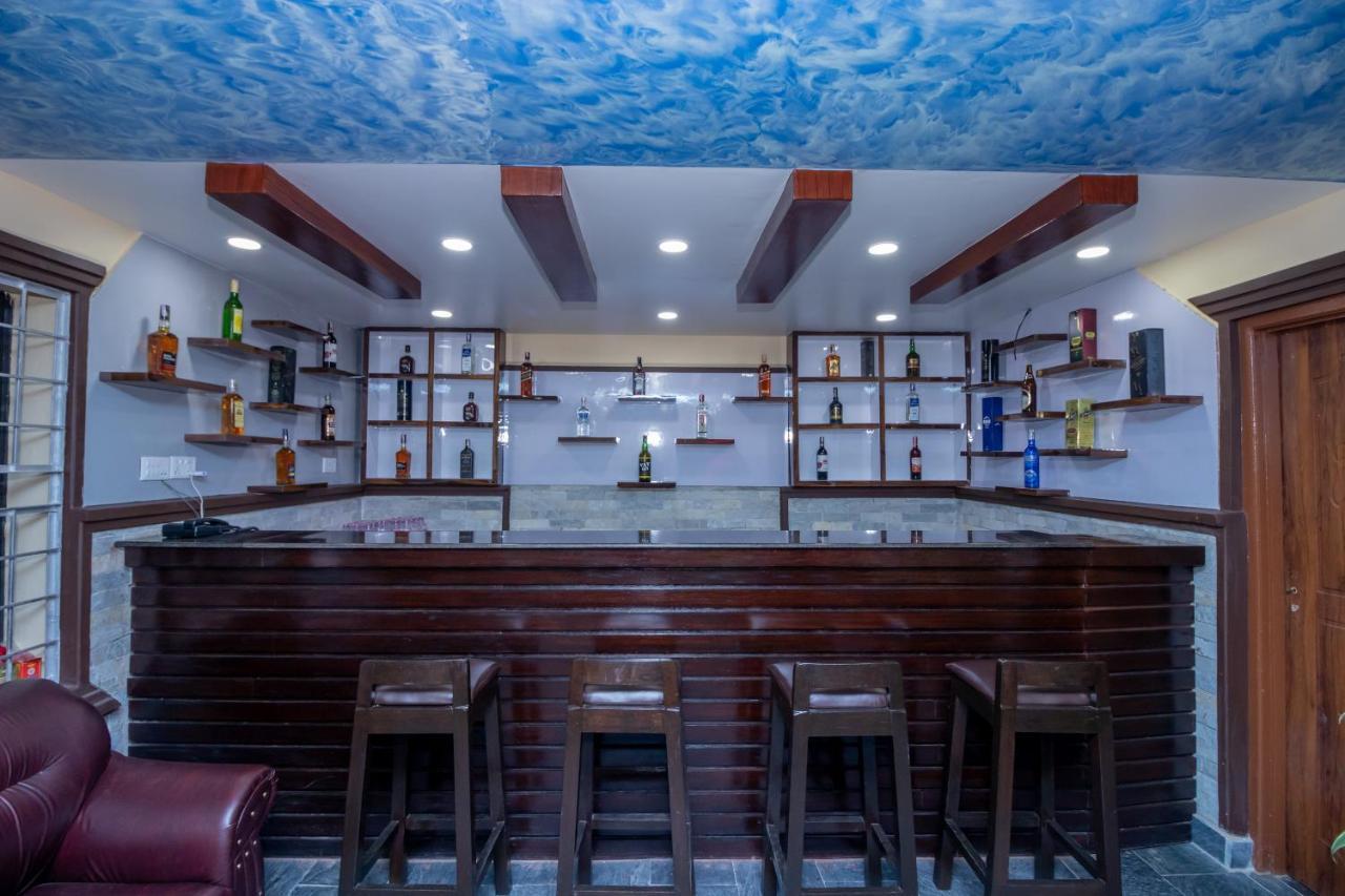 Oyo 253 Hotel Pinnacle Pokhara Exterior foto